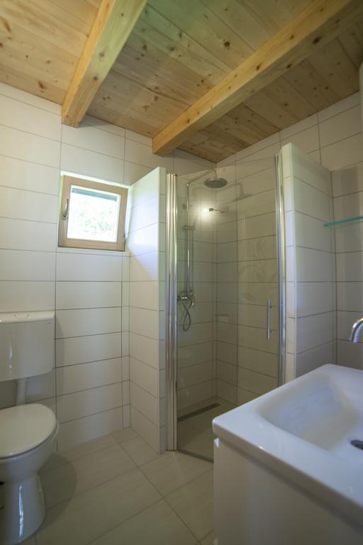 Holiday Homes Eko Klanac Rakovica Eksteriør billede